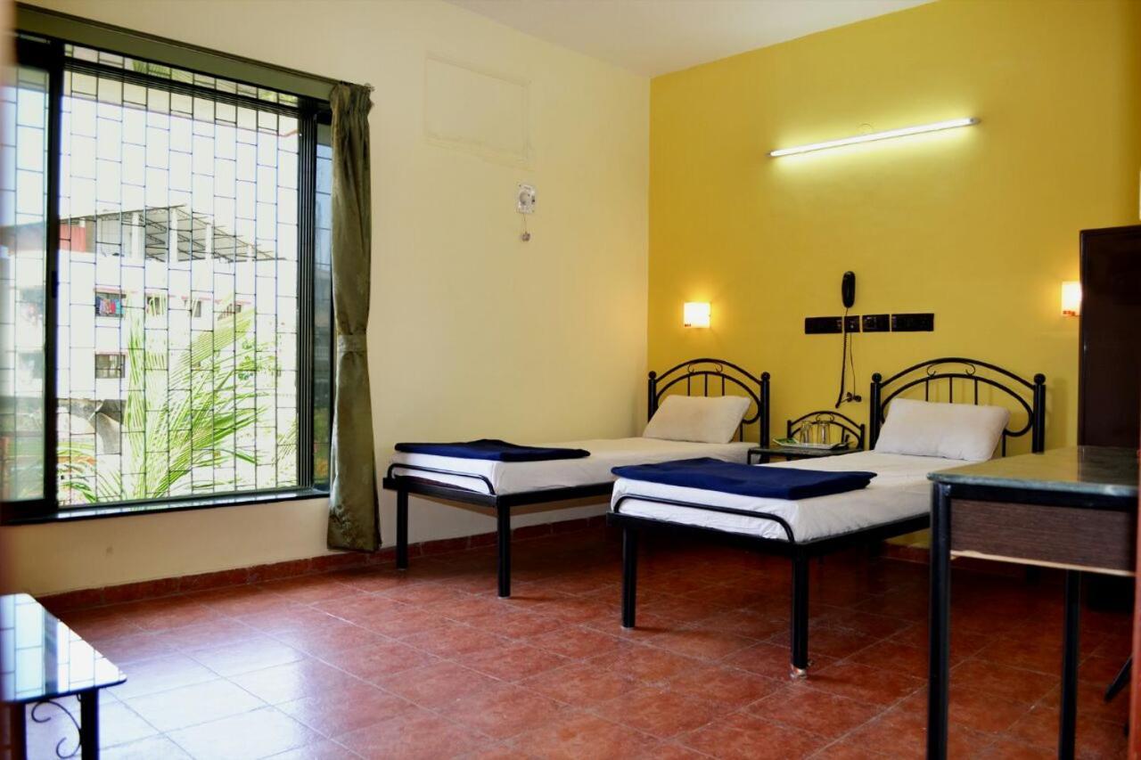 Hotel Royal Hills Pune Exterior foto