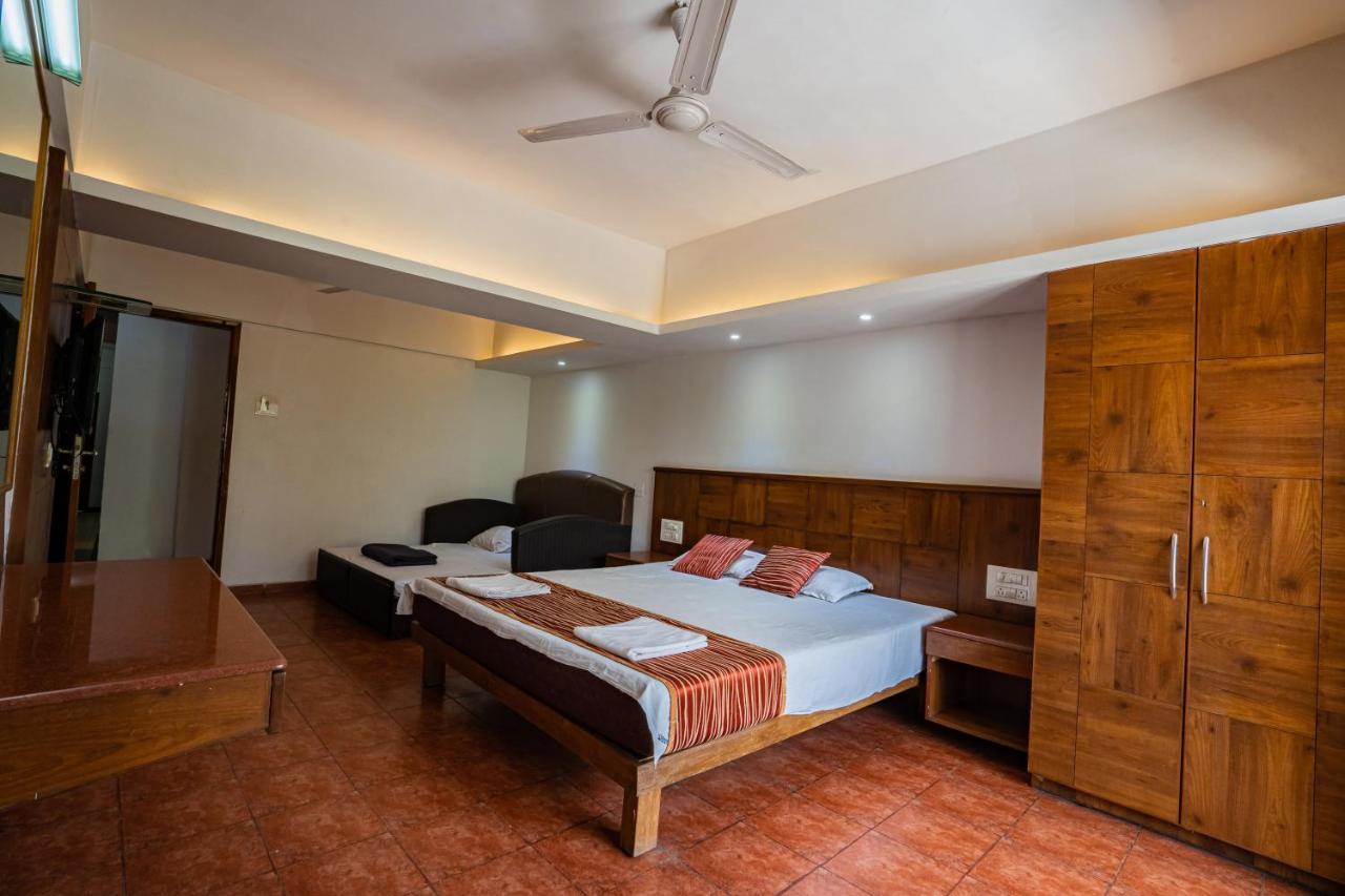 Hotel Royal Hills Pune Exterior foto